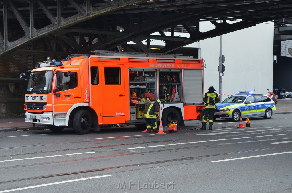 LKW Bruecke Koeln Deutz Opladenestr Deutz Muelheimerstr P174.JPG - Miklos Laubert